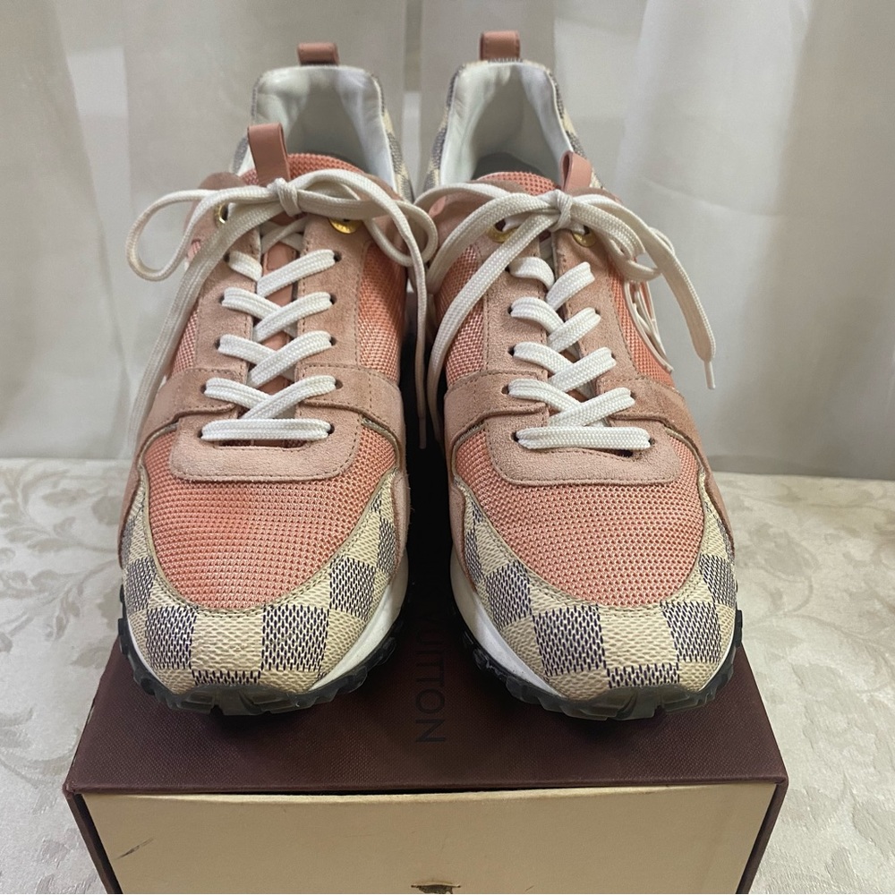 🆕Louis vuitton Damier Sneakers 🏃♀️ - Picture 2 of 8